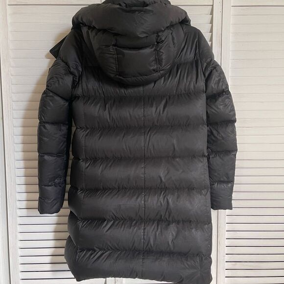 BURBERRY Black Puffer Coat BURBERRY Black Puffer Coat BURBERRY Black Puf… - Picture 2 of 16